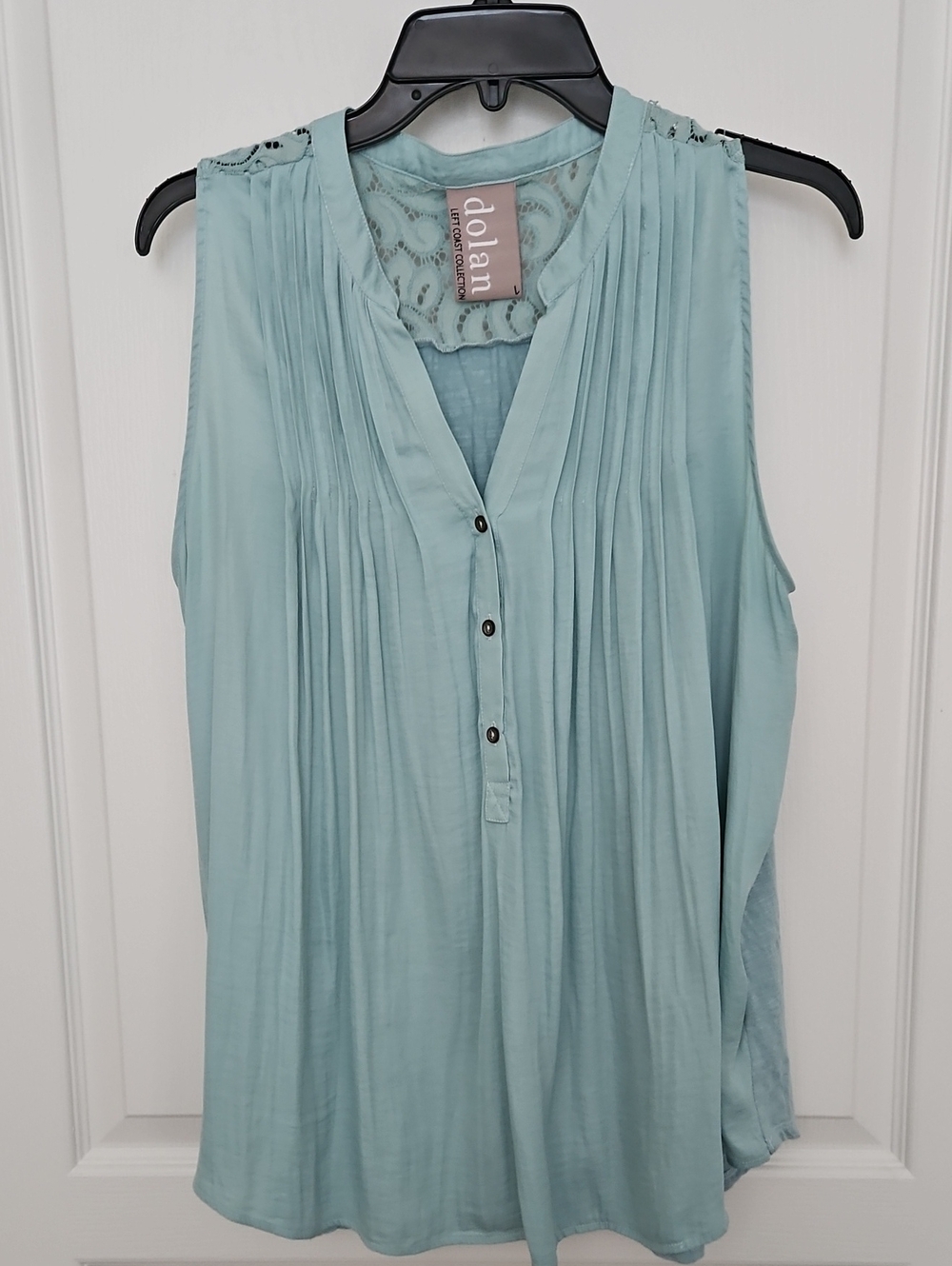 dolan Light Aqua Pleated Sleeveless Top, Large